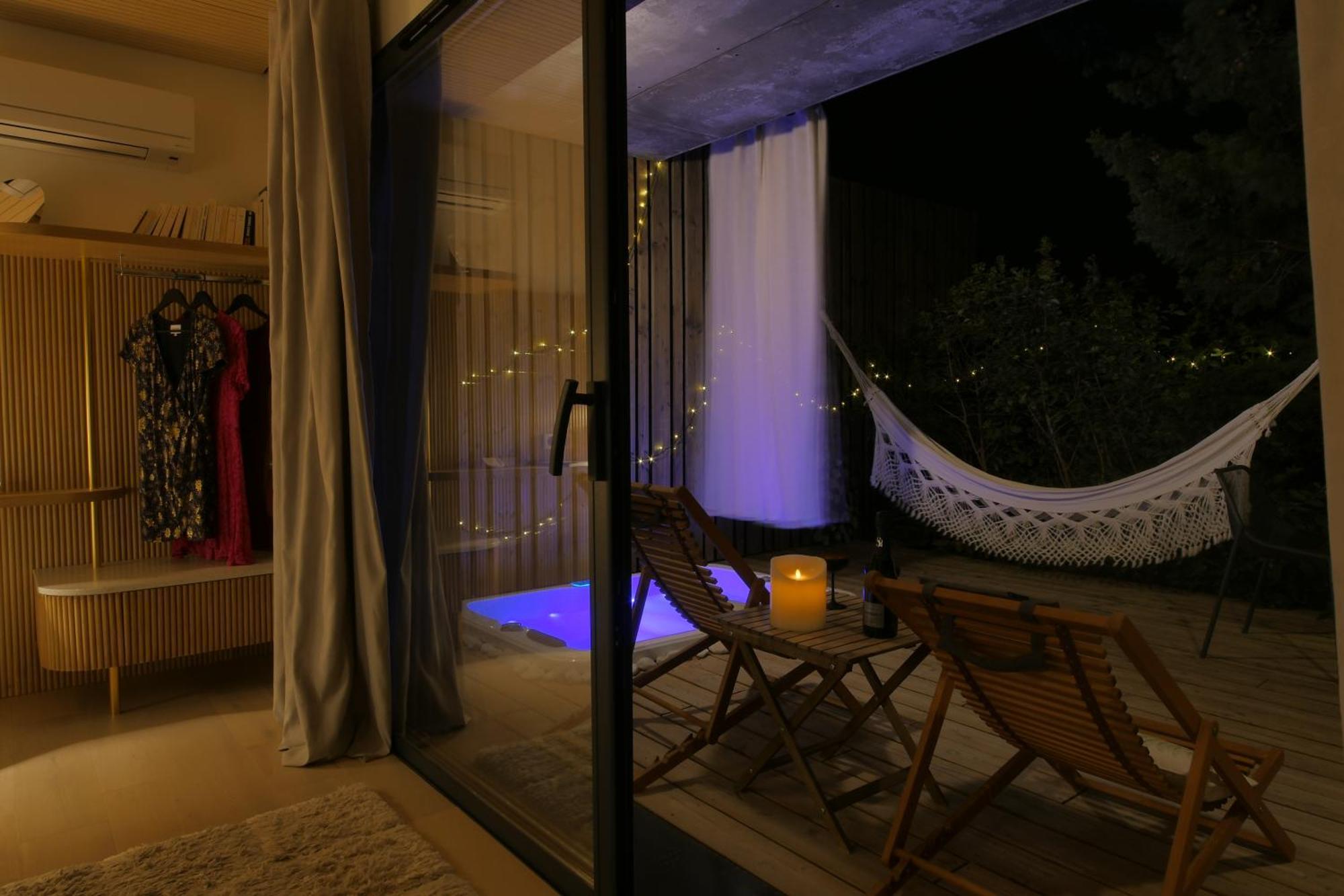 Bien Loin D'Ici Spa B&B Nîmes Esterno foto