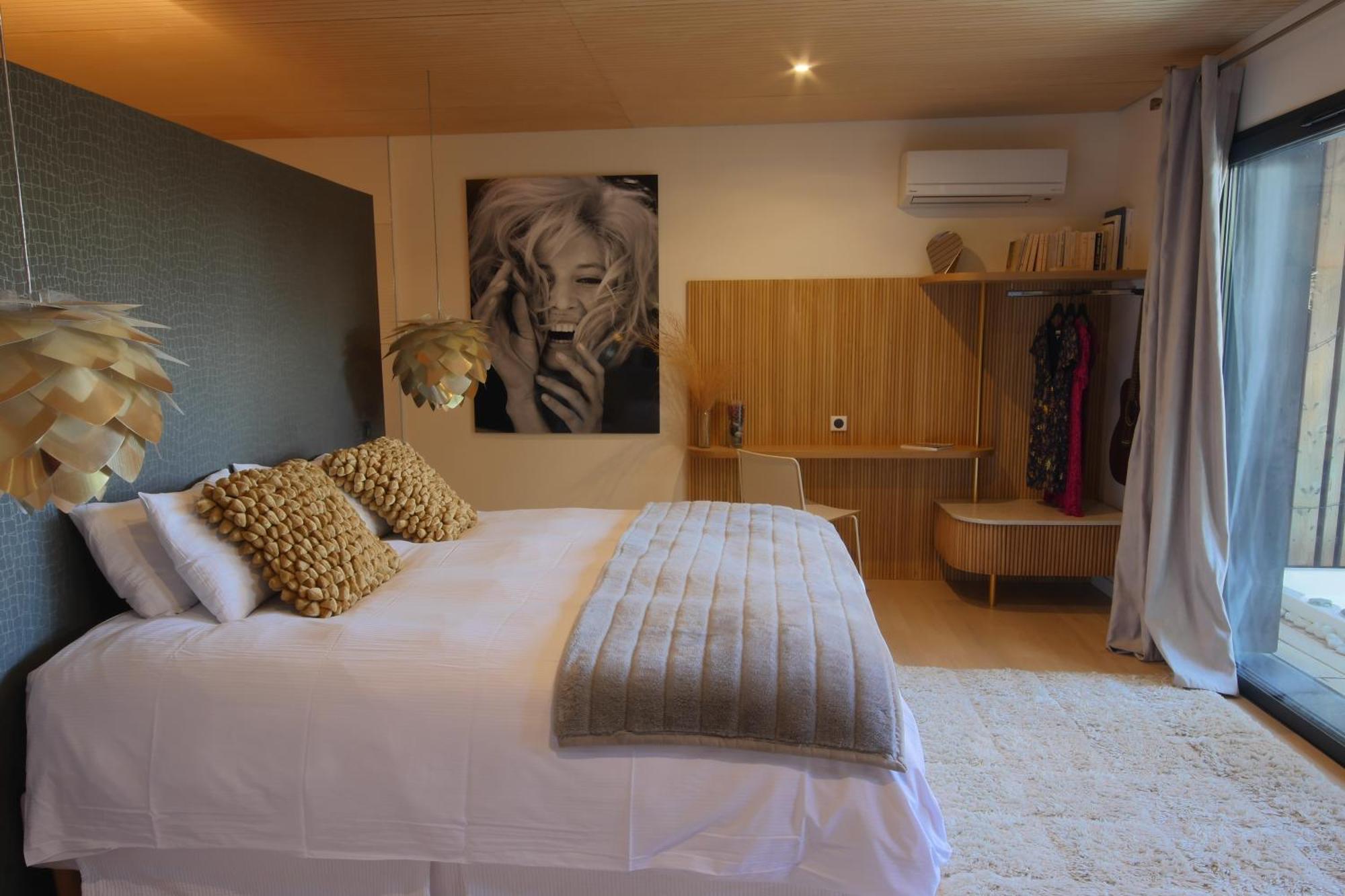 Bien Loin D'Ici Spa B&B Nîmes Esterno foto