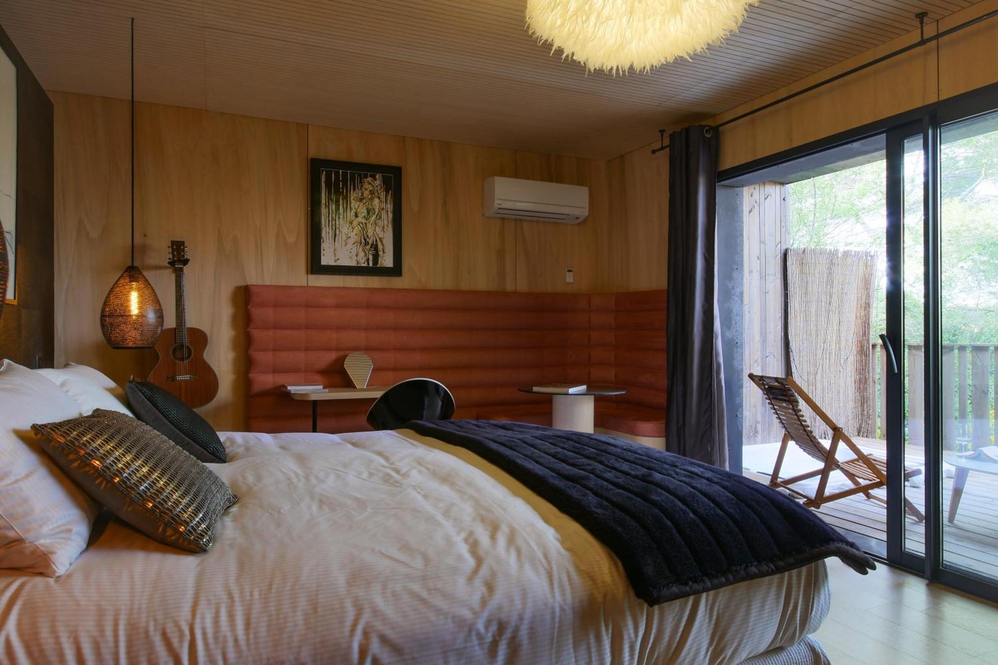 Bien Loin D'Ici Spa B&B Nîmes Esterno foto